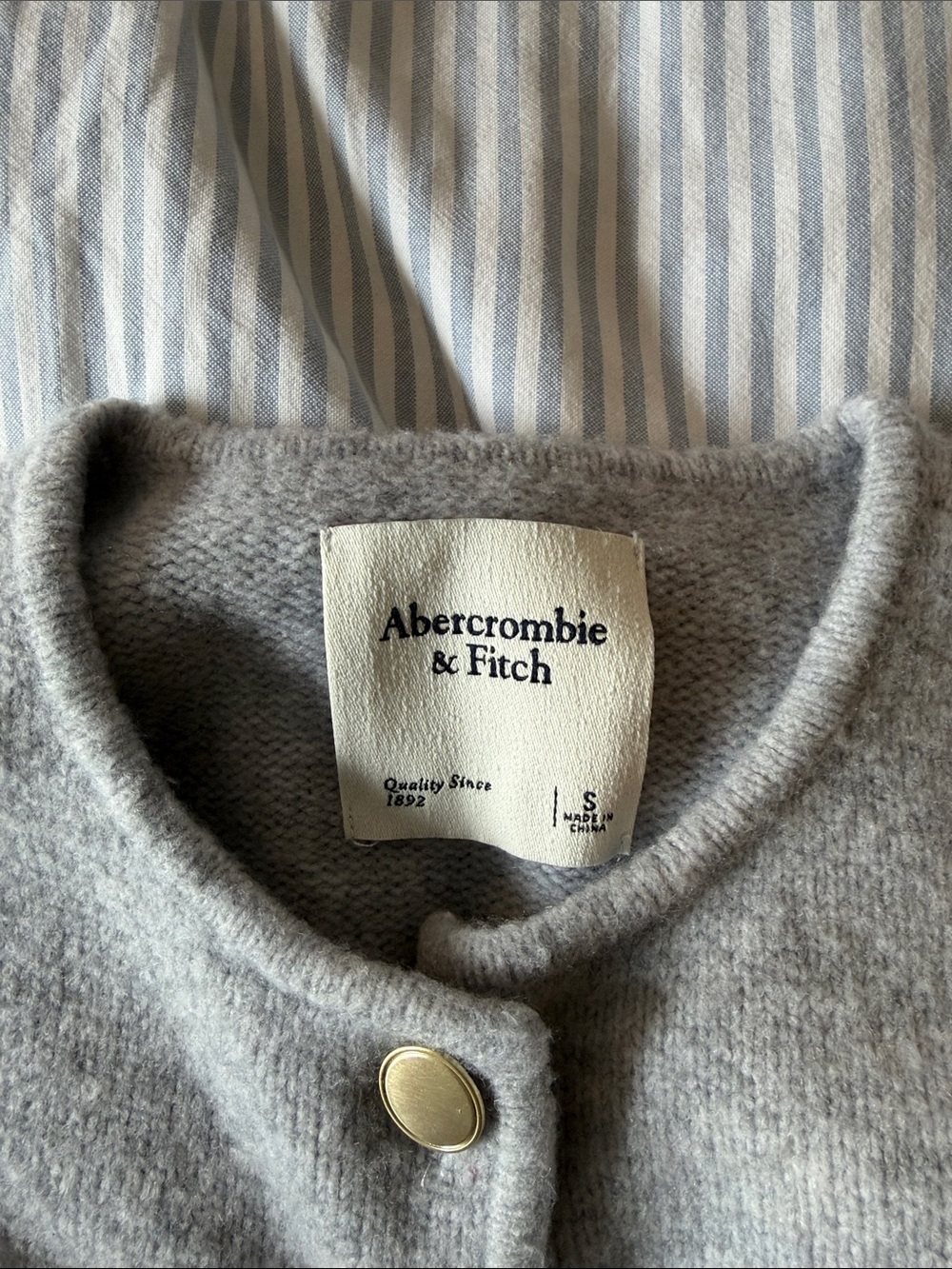 Abercrombie & Fitch Light Gray Button-Up Knit Cardigan - Picture 2 of 5